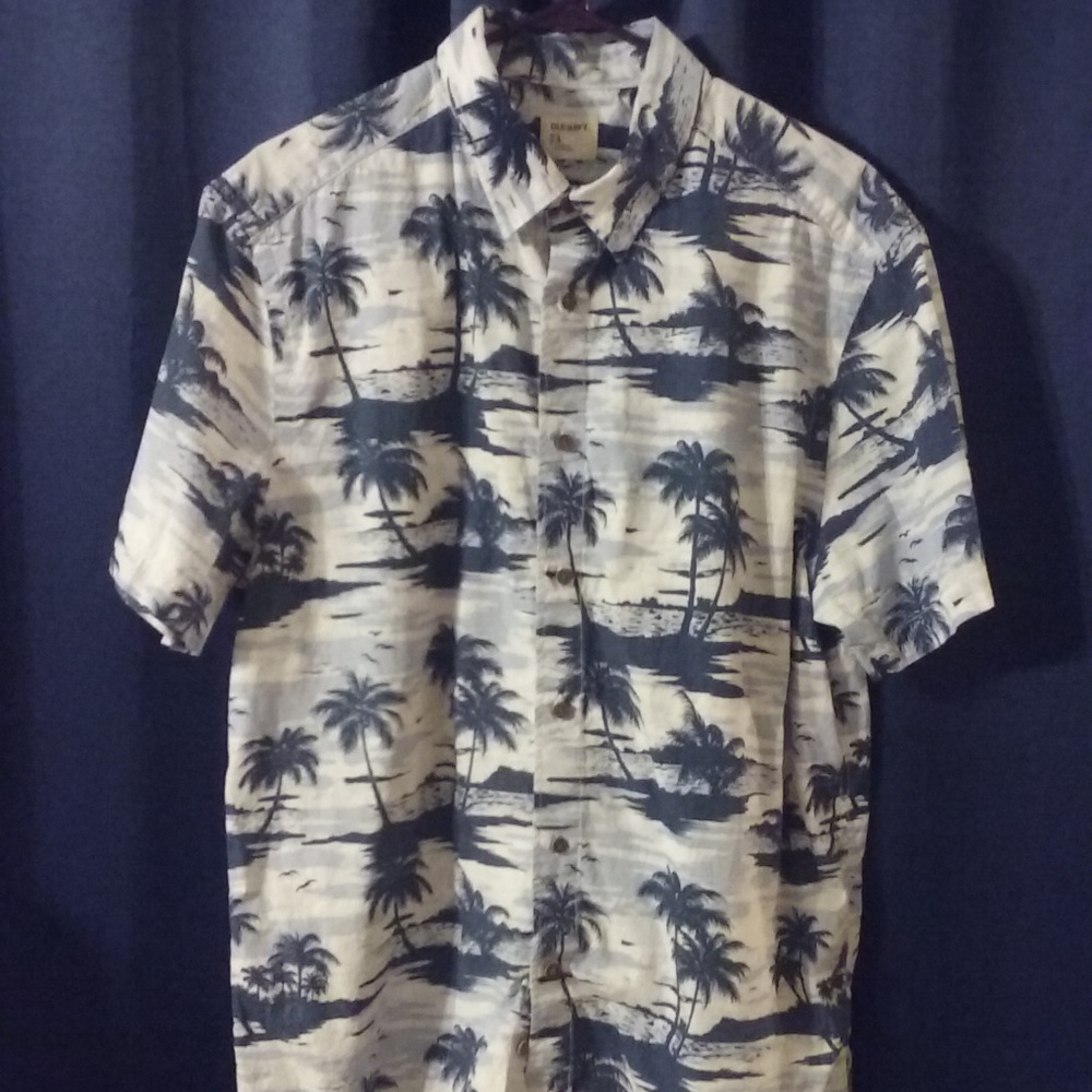🏡 Old Navy Short sleeve Hawaiian Shirt - Picture 1 of 2